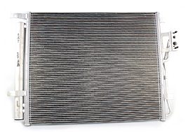 bild 1 produkt: Kondensor Hyundai Santa F� med inbyggt torkfilter