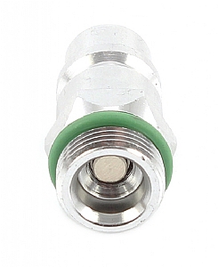 bild 1 produkt: Serviceventil sugsida f�r R134a. Dessa ventiler sitter p�  GM. Ventilerna kan g�ngas i och ur med  en 13mm g�nga .